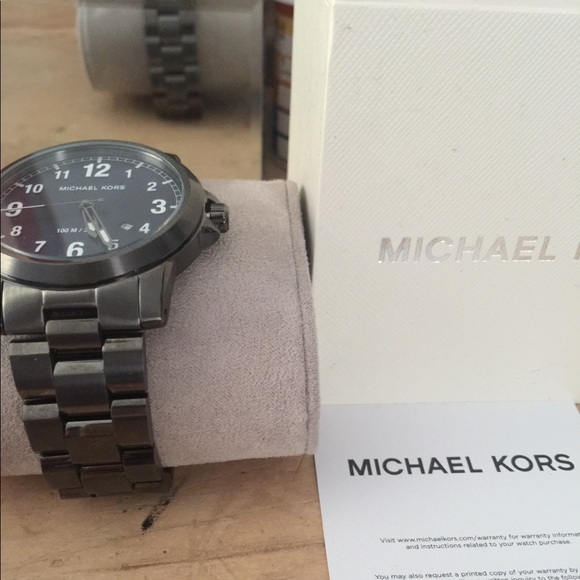 Mens Michael Khors Watch - Picture 4 of 4